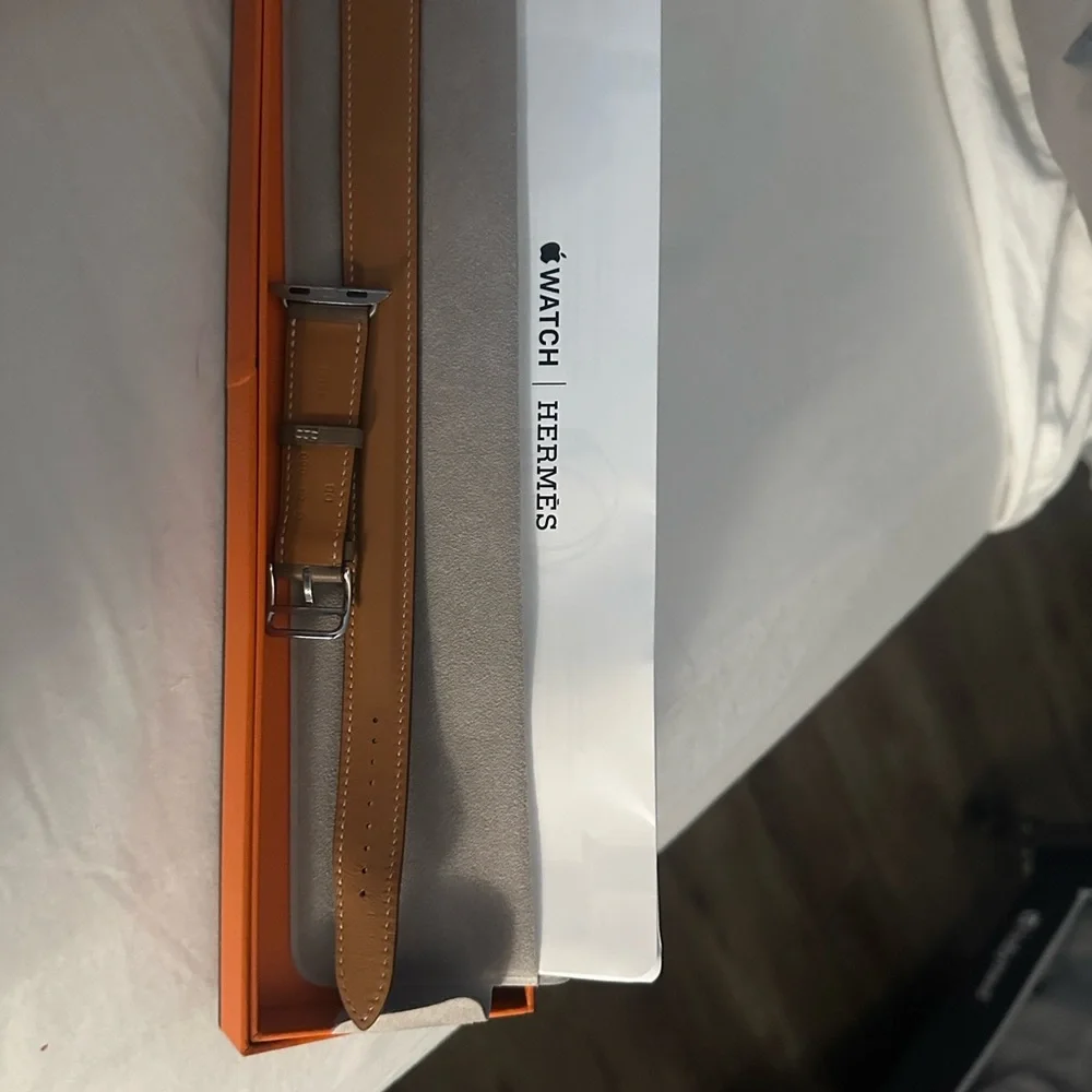 Hermes elegant brown